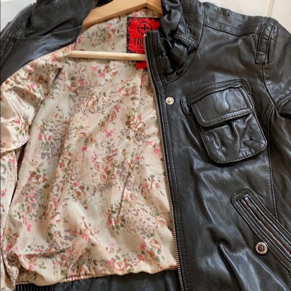 Leather Jacket - Picture 7 of 7